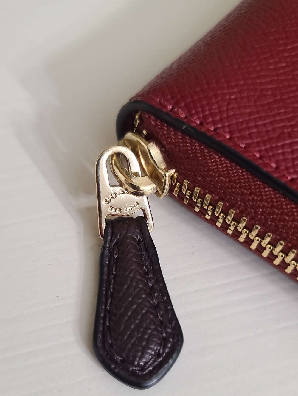 COACH Pink & Burgundy Zip-Around Leather Wallet - Picture 3 of 8